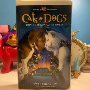Cats & Dogs (2001) VHS Tape with Clamshell Case – Tested & Working